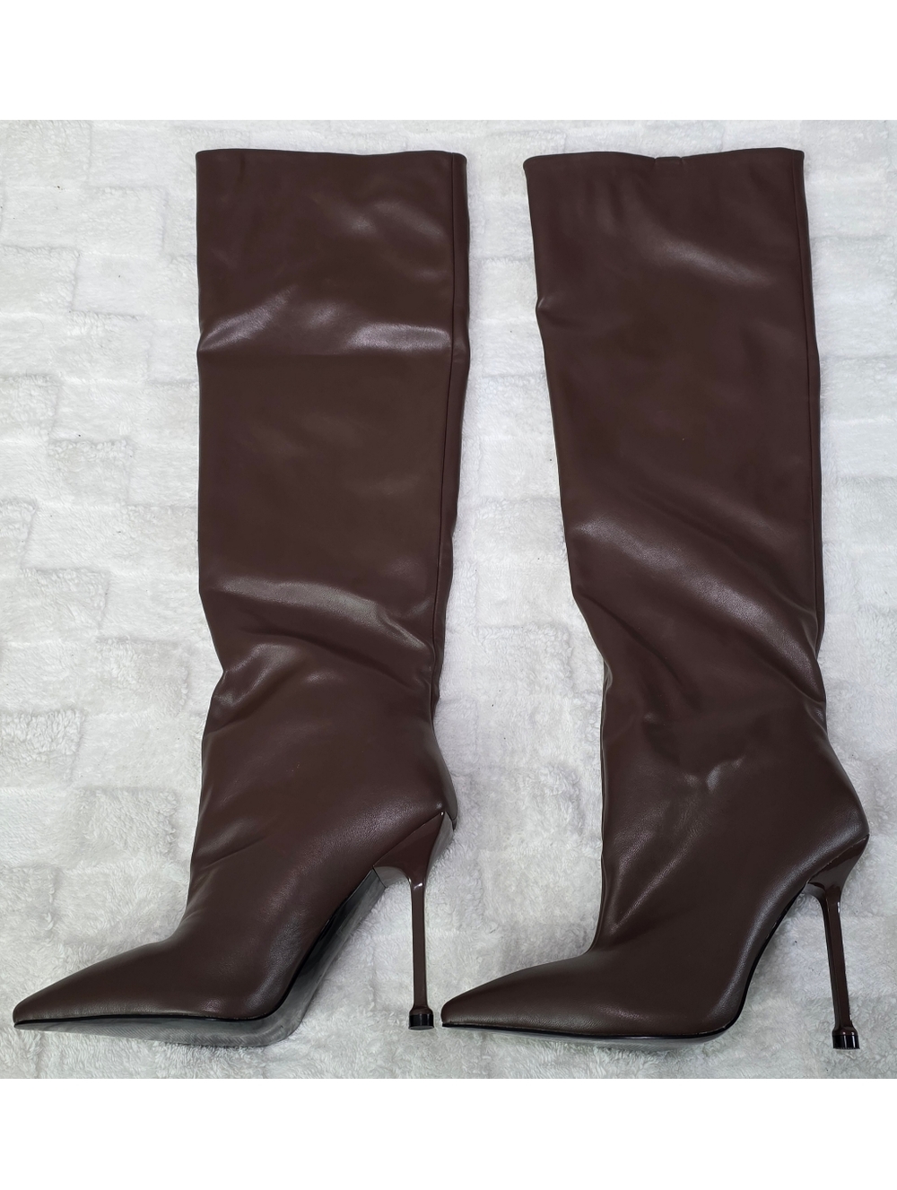 Azalea Wang Sweet Dreams Stiletto Knee High Boots in Brown Size 9 BNWOB